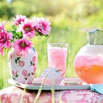 公职青年下班送外卖：脱下“长衫”出门，才发现很多人在“裸奔”